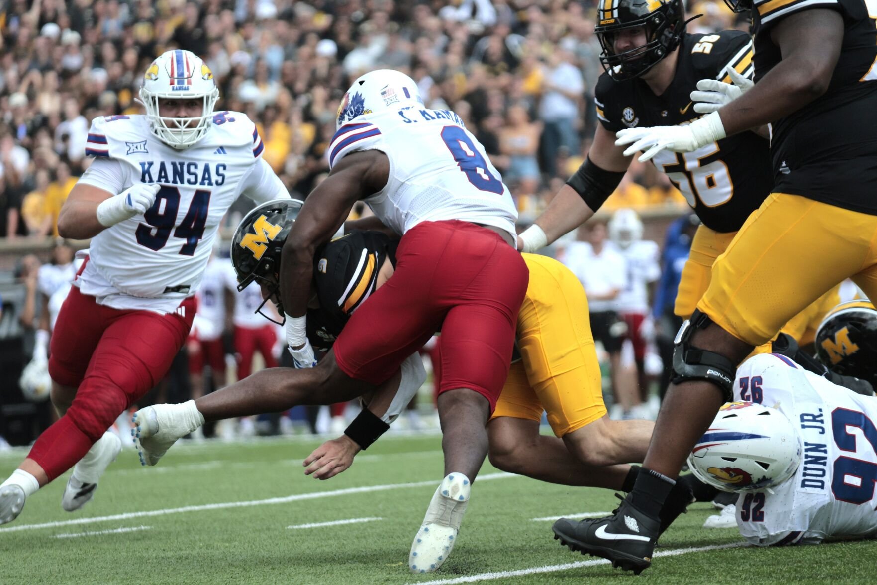 Border War returns as Mzzou host Kansas